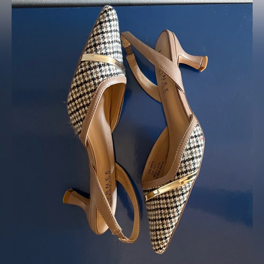 Journee Collection Plaid Heels With Gold Metallic Accent. Size 10. New